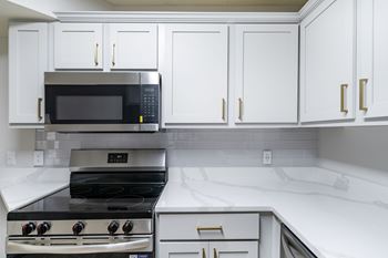 Subway tile backsplash*
